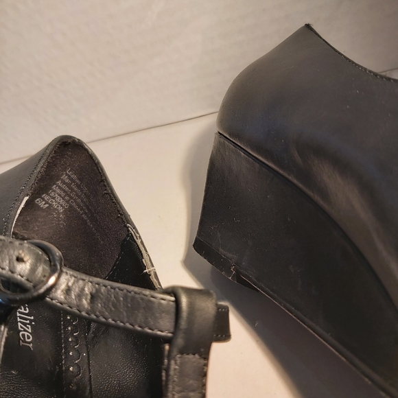 Naturalizer shoes Size 6 - Picture 5 of 9